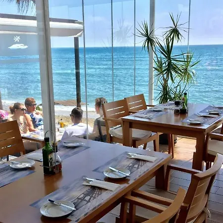 Mi Capricho 2f Beachfront- With Sea View - Costa Del Sol Apartment *
